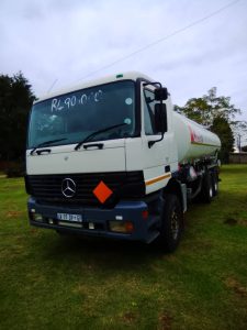 Mercedes-Benz Fuel Tanker 2000