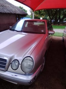 Mercedes-Benz E320 2005